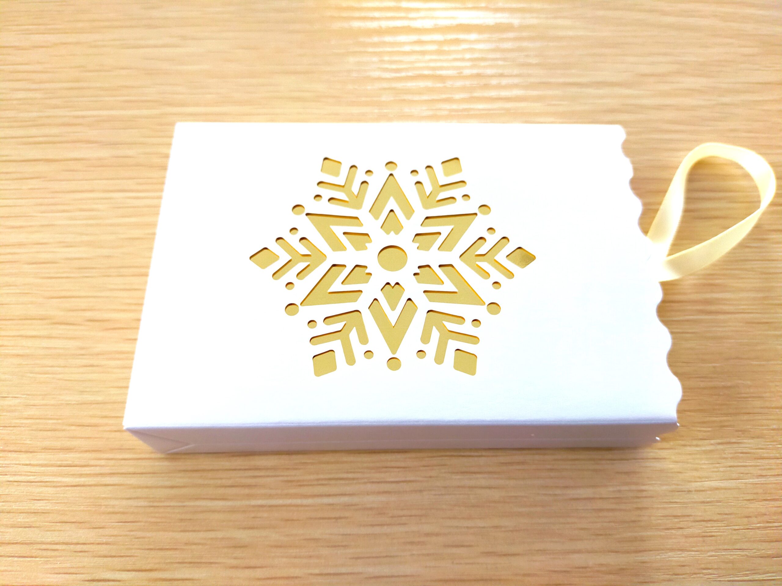 Amazonギフトカード ボックスタイプ　クリスマスオーナメント・きらめく雪の結晶